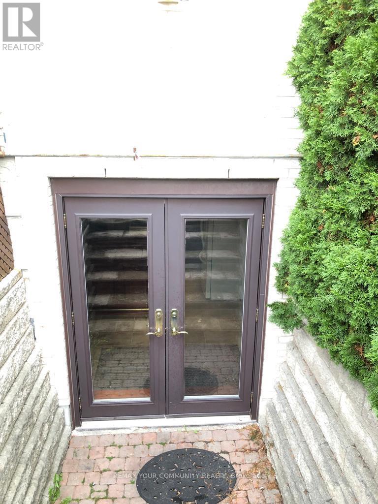 (Lower Level) - 133 Spruce Avenue, Richmond Hill, Ontario  L4C 6V9 - Photo 11 - N12721456