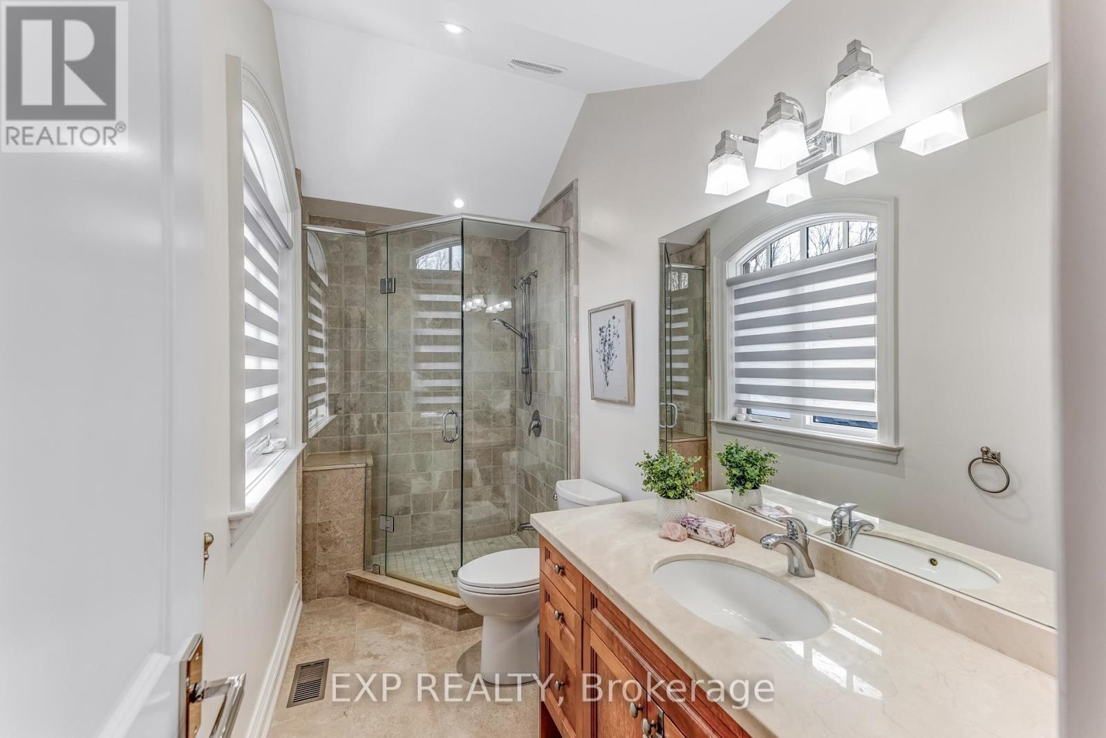 19 Glenhill Trail, Whitchurch-Stouffville, Ontario  L4A 1L9 - Photo 30 - N12721462