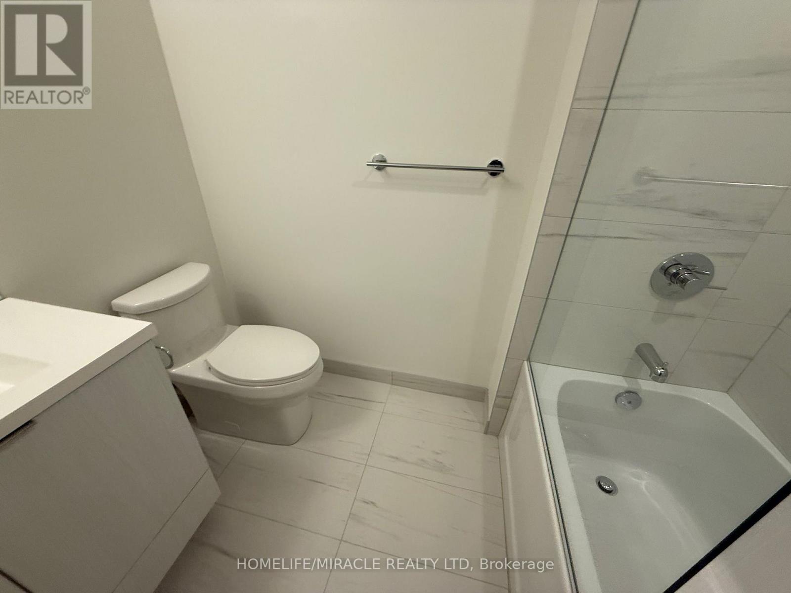 2005 - 28 Interchange Way, Vaughan, Ontario  L4K 0P8 - Photo 16 - N12721492