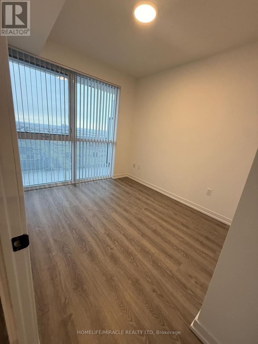 2005 - 28 Interchange Way, Vaughan, Ontario  L4K 0P8 - Photo 8 - N12721492