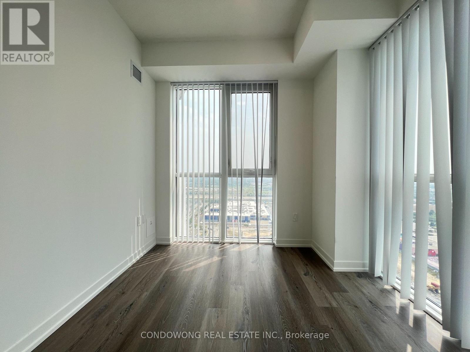 3712 - 28 Interchange Way, Vaughan, Ontario  L4K 0P8 - Photo 14 - N12721506