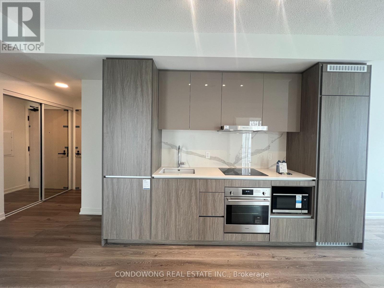 3712 - 28 Interchange Way, Vaughan, Ontario  L4K 0P8 - Photo 5 - N12721506