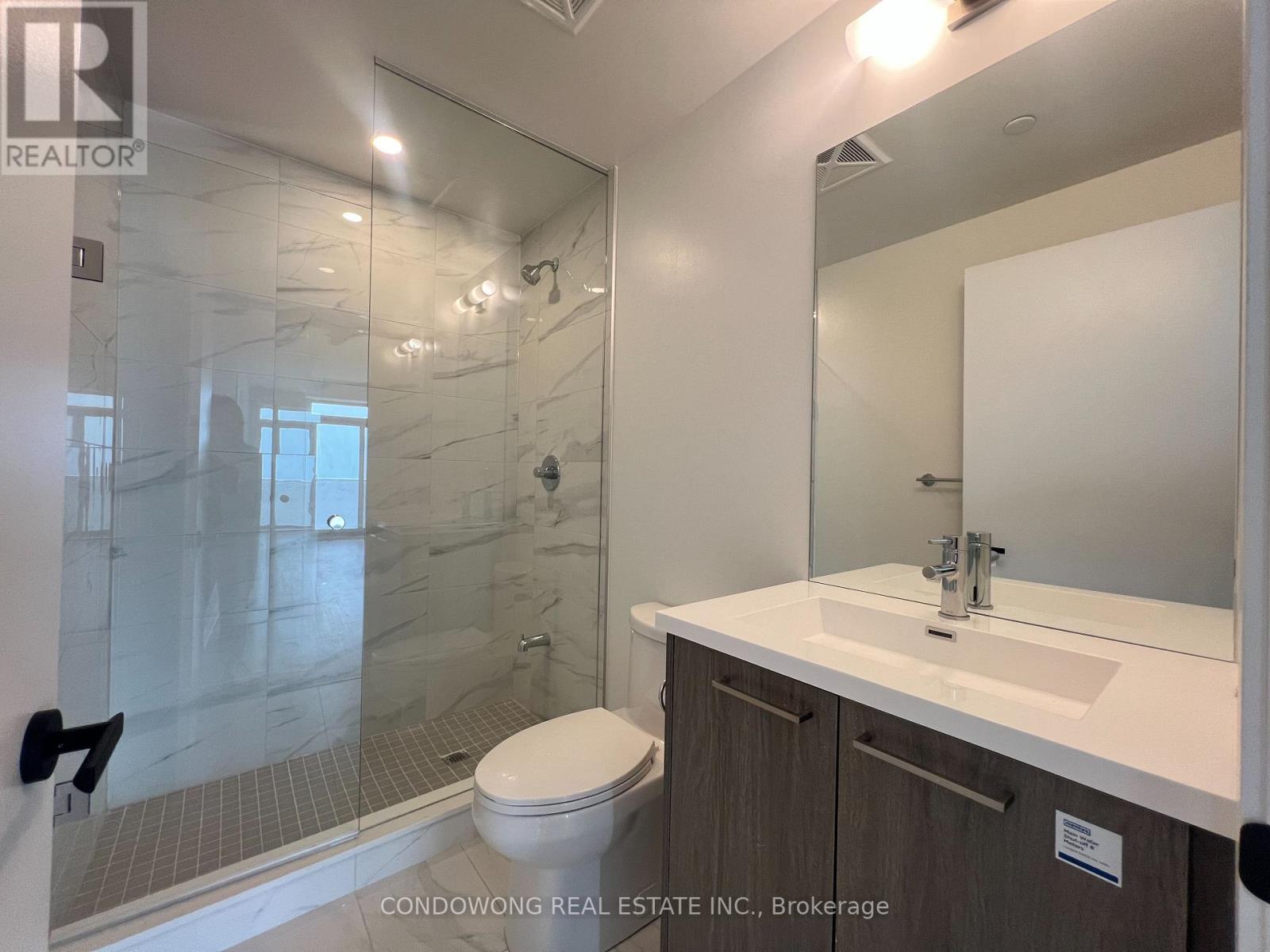 3712 - 28 Interchange Way, Vaughan, Ontario  L4K 0P8 - Photo 6 - N12721506