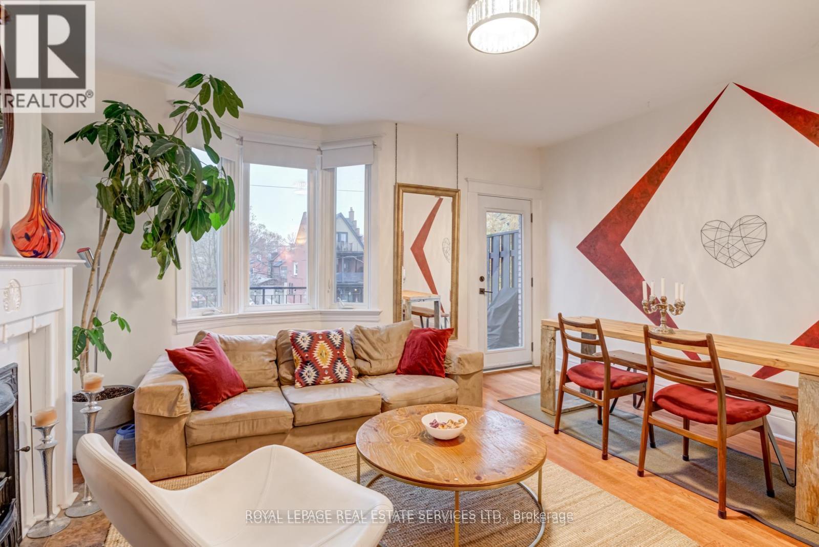 168 DUNN AVENUE, Toronto, Ontario