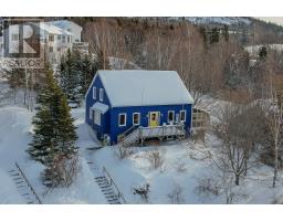10 MacPherson Avenue, Corner Brook, Newfoundland & Labrador