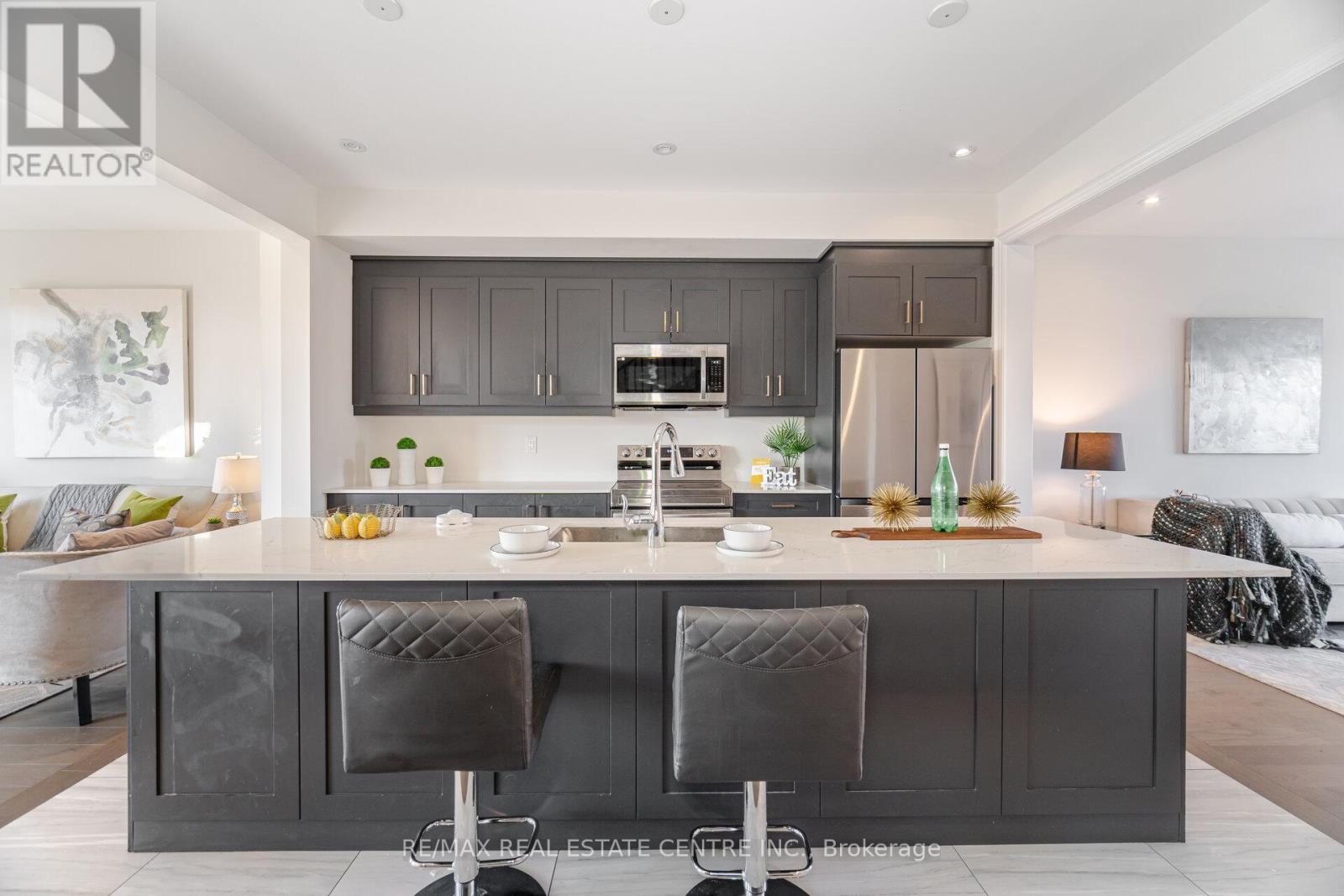 20 Foxsparrow Road, Brampton, Ontario  L6R 4C9 - Photo 15 - W12721490