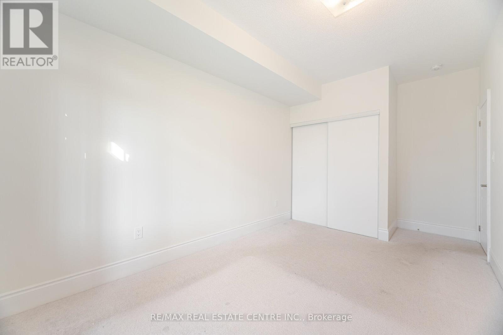 20 Foxsparrow Road, Brampton, Ontario  L6R 4C9 - Photo 8 - W12721490