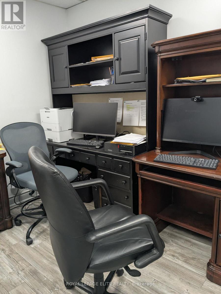 202 - 1150 Eglinton Avenue E, Mississauga, Ontario  L4W 2M6 - Photo 3 - W12721524