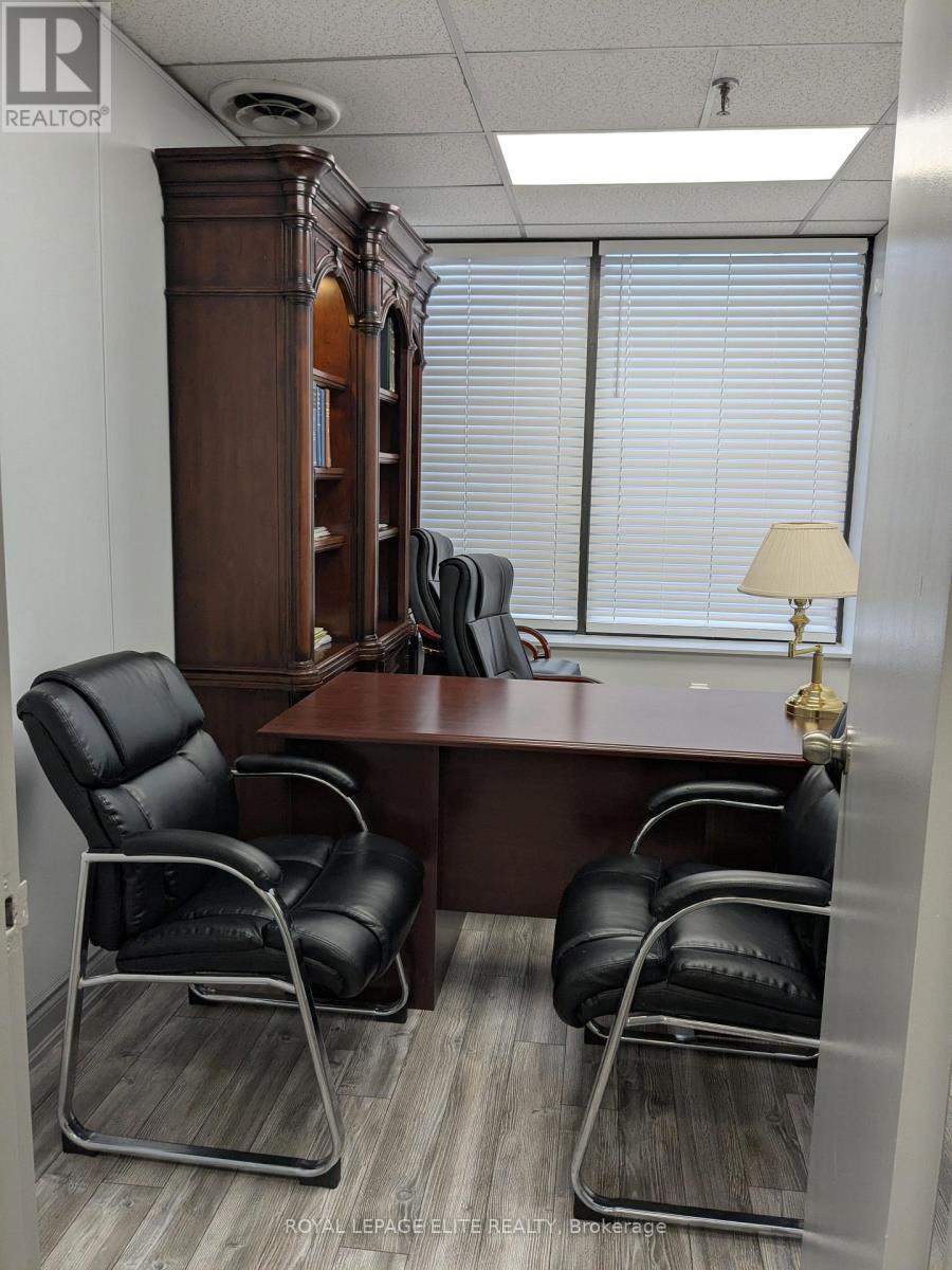 202 - 1150 Eglinton Avenue E, Mississauga, Ontario  L4W 2M6 - Photo 4 - W12721524