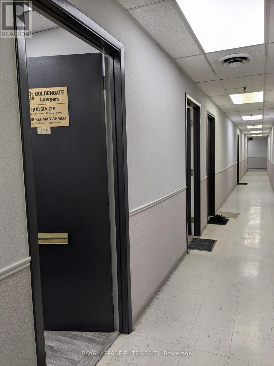 202 - 1150 Eglinton Avenue E, Mississauga, Ontario  L4W 2M6 - Photo 7 - W12721524