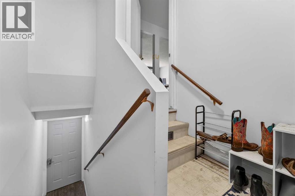 22 Acadia Road W, Lethbridge, Alberta  T1K 3X8 - Photo 6 - A2280525