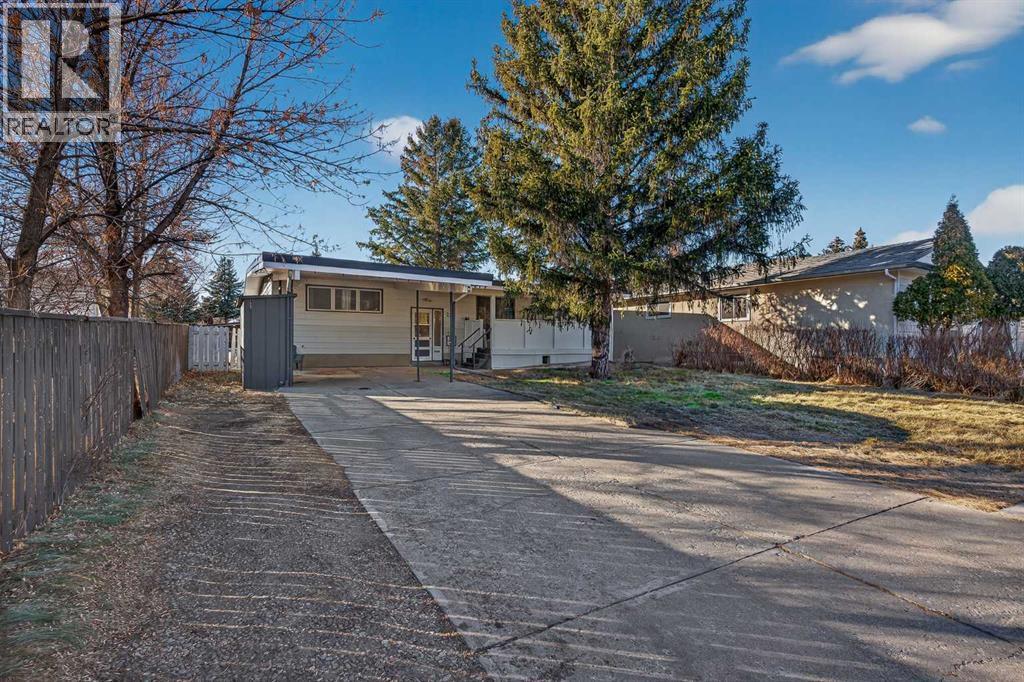 22 Acadia Road W, Lethbridge, Alberta  T1K 3X8 - Photo 2 - A2280525
