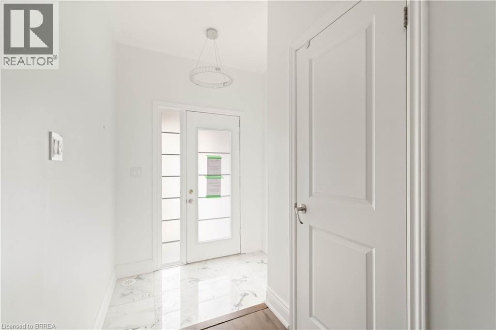 46 Borers Creek Circle, Waterdown, Ontario  L8B 1W3 - Photo 10 - 40800157