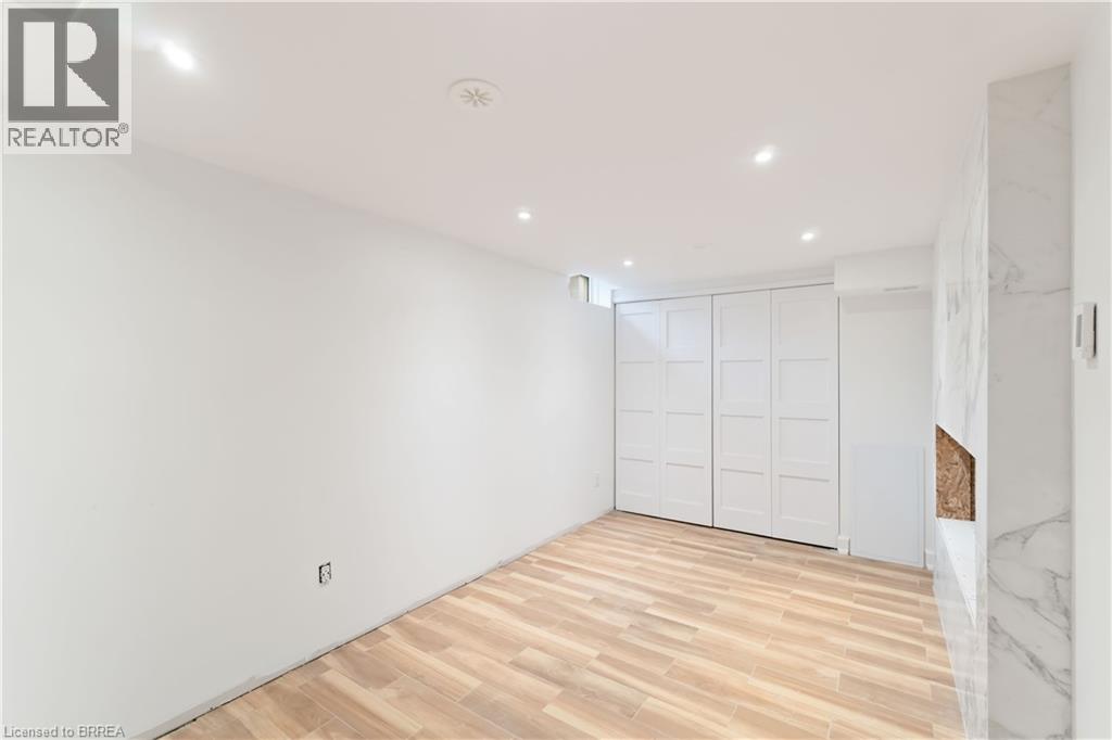 46 Borers Creek Circle, Waterdown, Ontario  L8B 1W3 - Photo 39 - 40800157