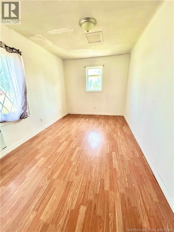 7658 St-Paul, Bas-Caraquet, New Brunswick  E1W 6C9 - Photo 13 - NB132600