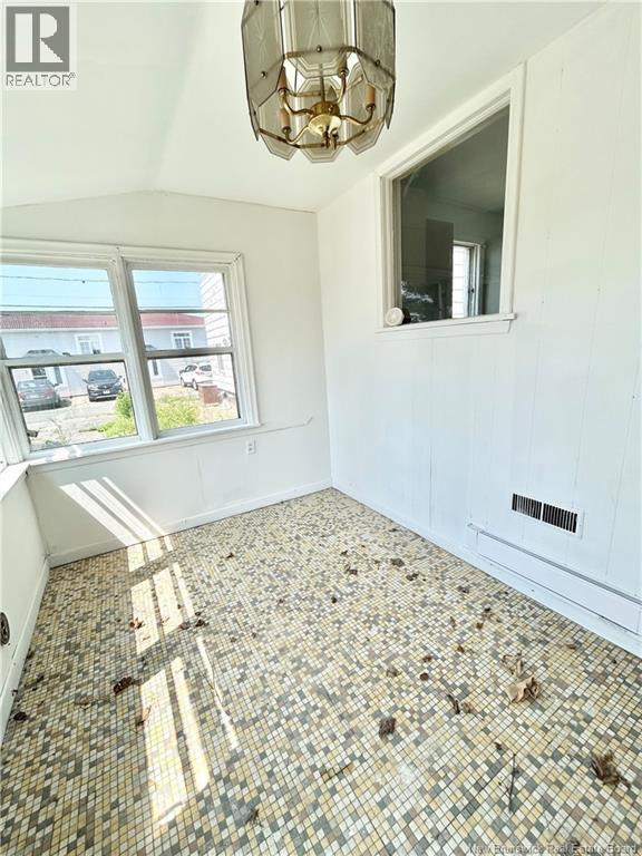 7658 St-Paul, Bas-Caraquet, New Brunswick  E1W 6C9 - Photo 5 - NB132600