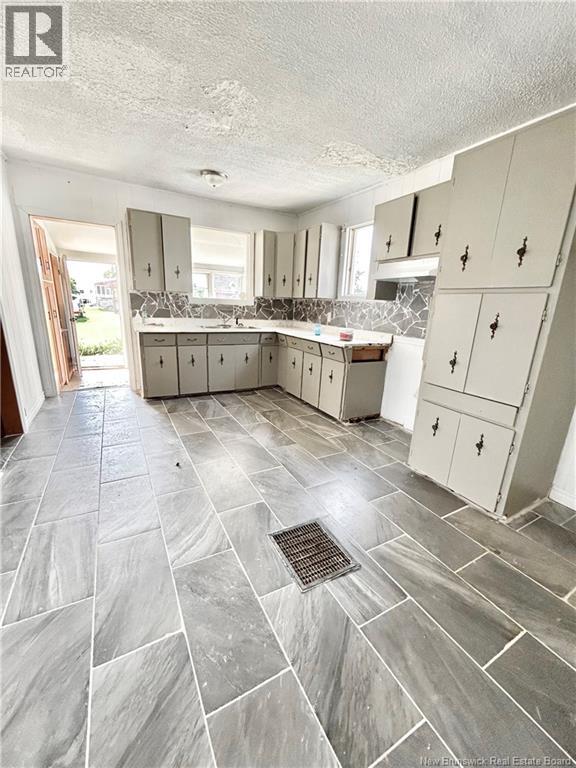 7658 St-Paul, Bas-Caraquet, New Brunswick  E1W 6C9 - Photo 7 - NB132600