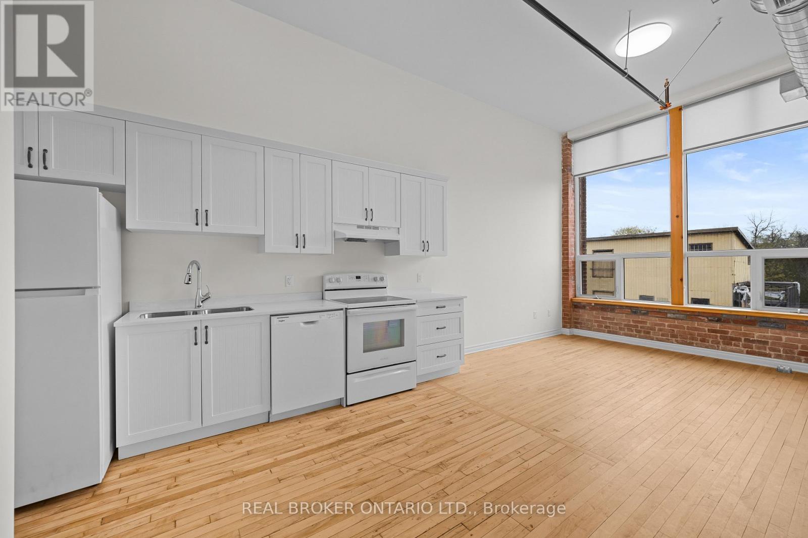 111 - 150 Mill Street, Carleton Place, Ontario  K7C 1T4 - Photo 3 - X12705956