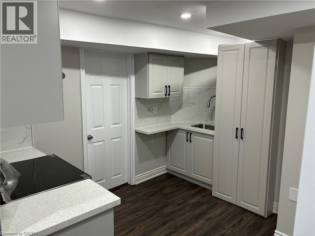 3 Westview Crescent Unit# Lower, Kitchener, Ontario  N2N 2V7 - Photo 3 - 40799615