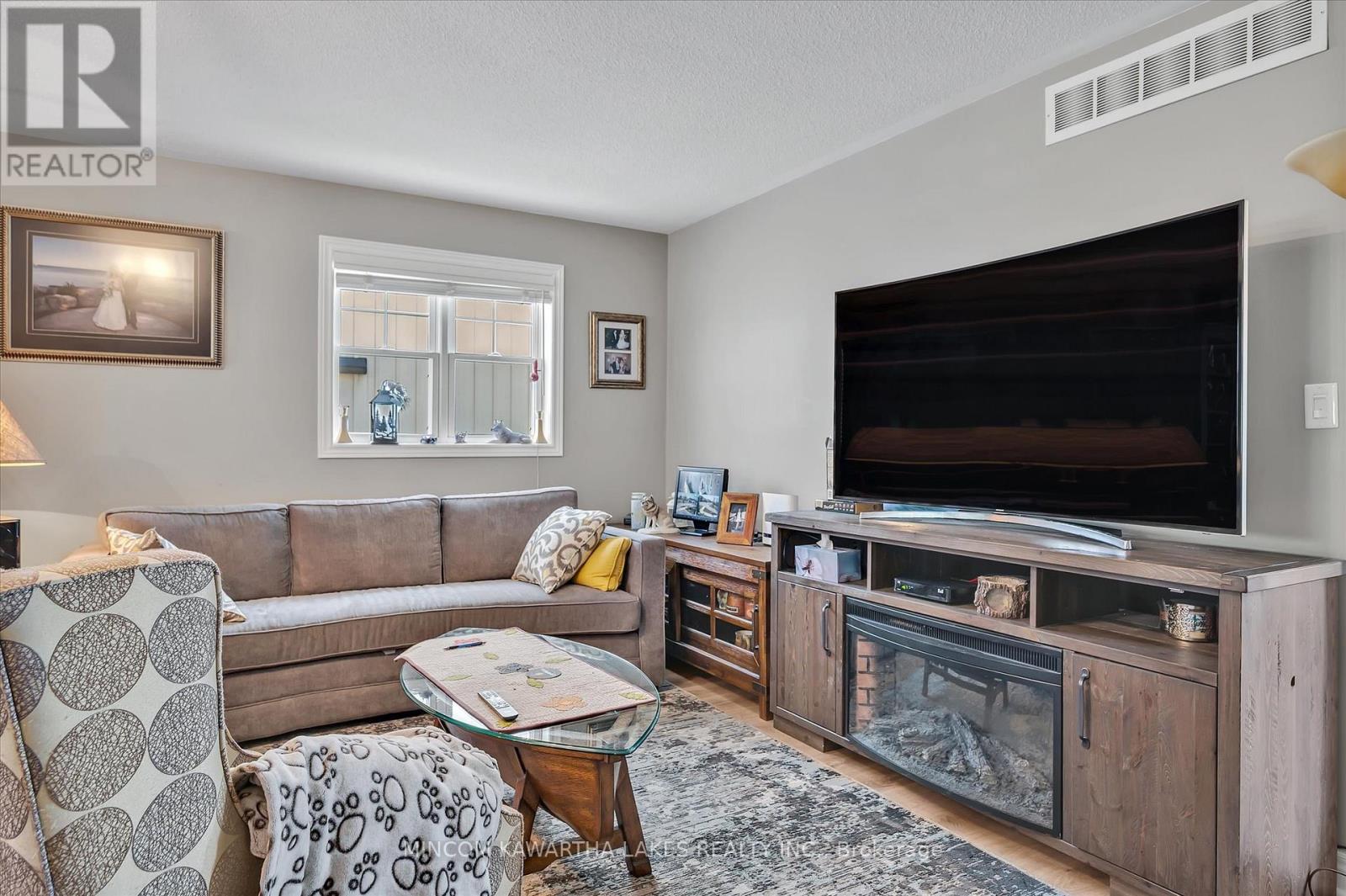 2 Peace Crescent, Peterborough, Ontario  K9H 0C1 - Photo 7 - X12721632