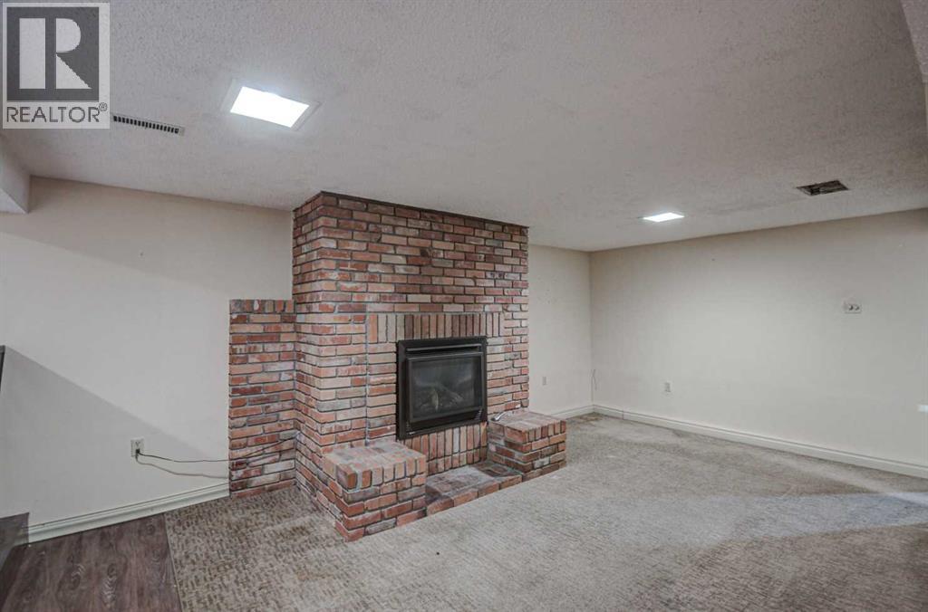 3420 Lane Crescent Sw, Calgary, Alberta  T3E 5X2 - Photo 15 - A2271923