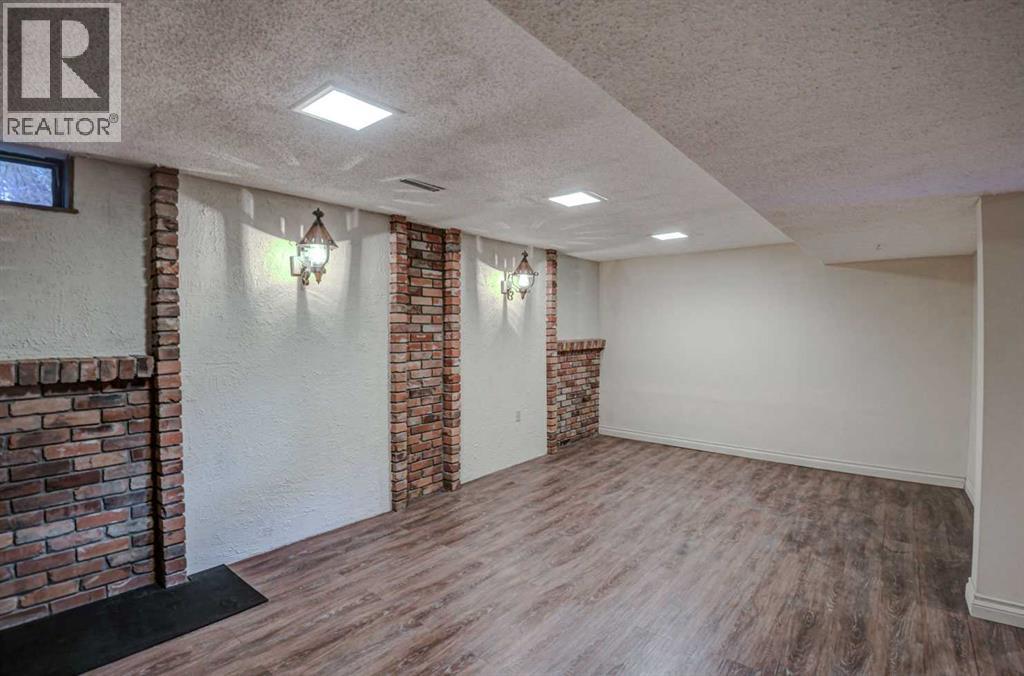 3420 Lane Crescent Sw, Calgary, Alberta  T3E 5X2 - Photo 18 - A2271923