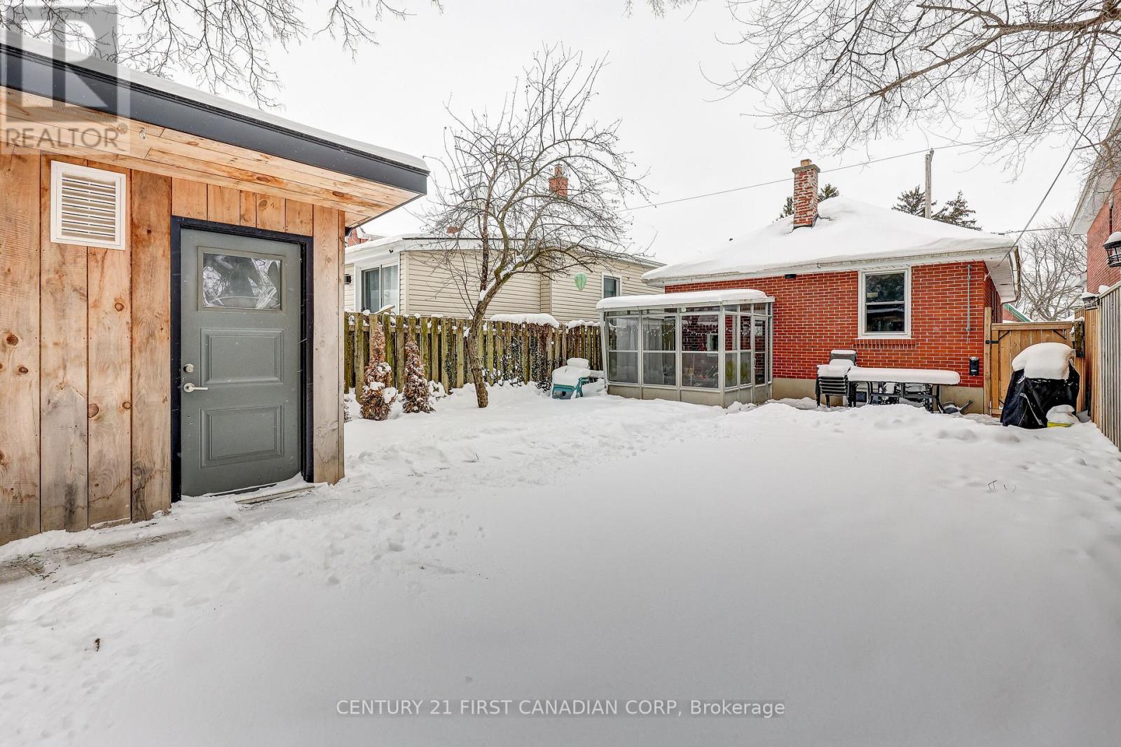 33 Beattie Avenue, London East, Ontario  N5W 2N9 - Photo 9 - X12721650