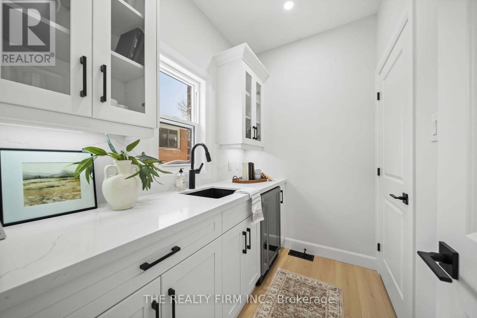 1037 Willow Drive W, London South, Ontario  N6E 1P4 - Photo 12 - X12721712