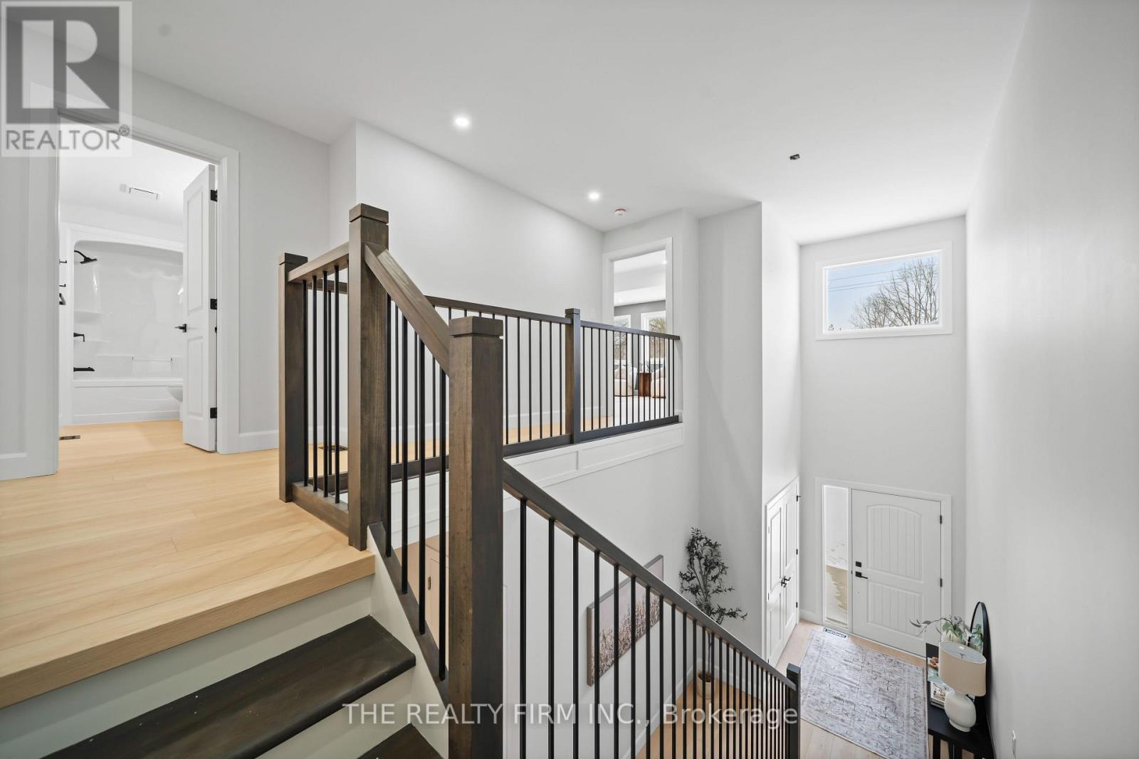 1037 Willow Drive W, London South, Ontario  N6E 1P4 - Photo 22 - X12721712