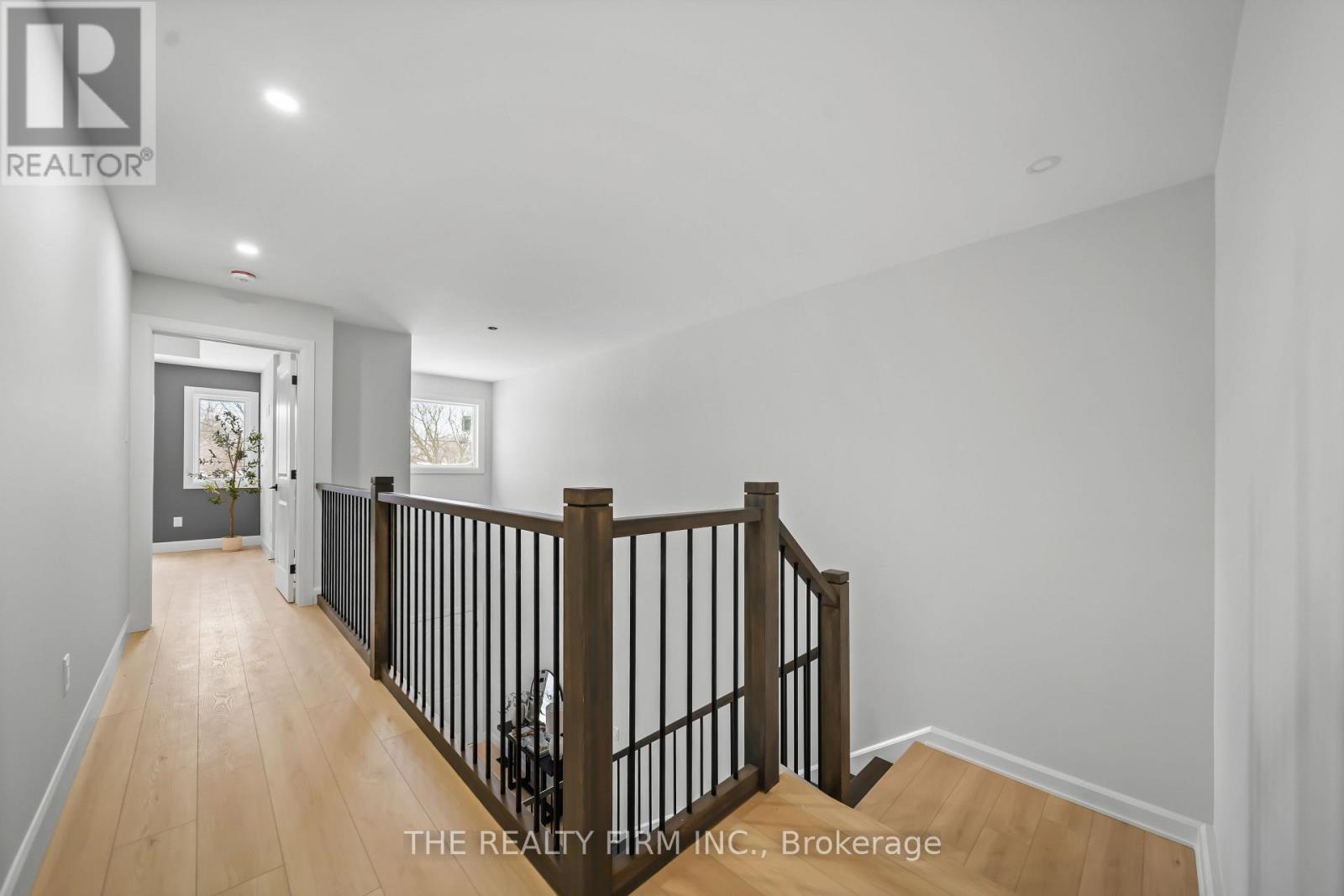 1037 Willow Drive W, London South, Ontario  N6E 1P4 - Photo 23 - X12721712