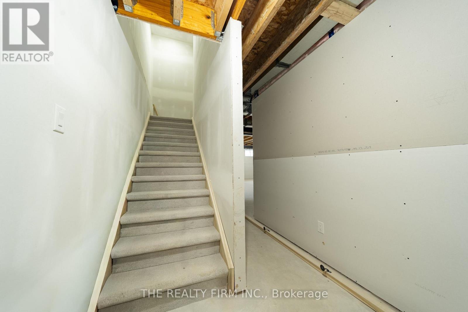 1037 Willow Drive W, London South, Ontario  N6E 1P4 - Photo 39 - X12721712