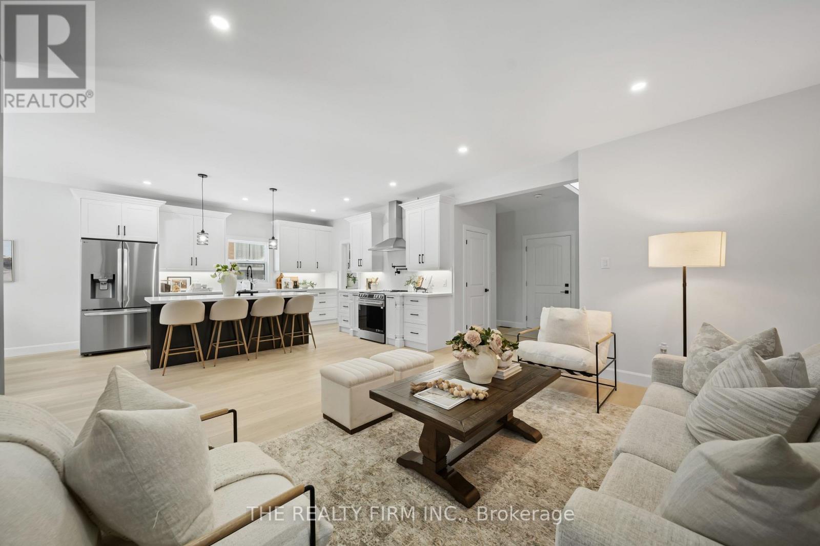 1037 Willow Drive W, London South, Ontario  N6E 1P4 - Photo 5 - X12721712