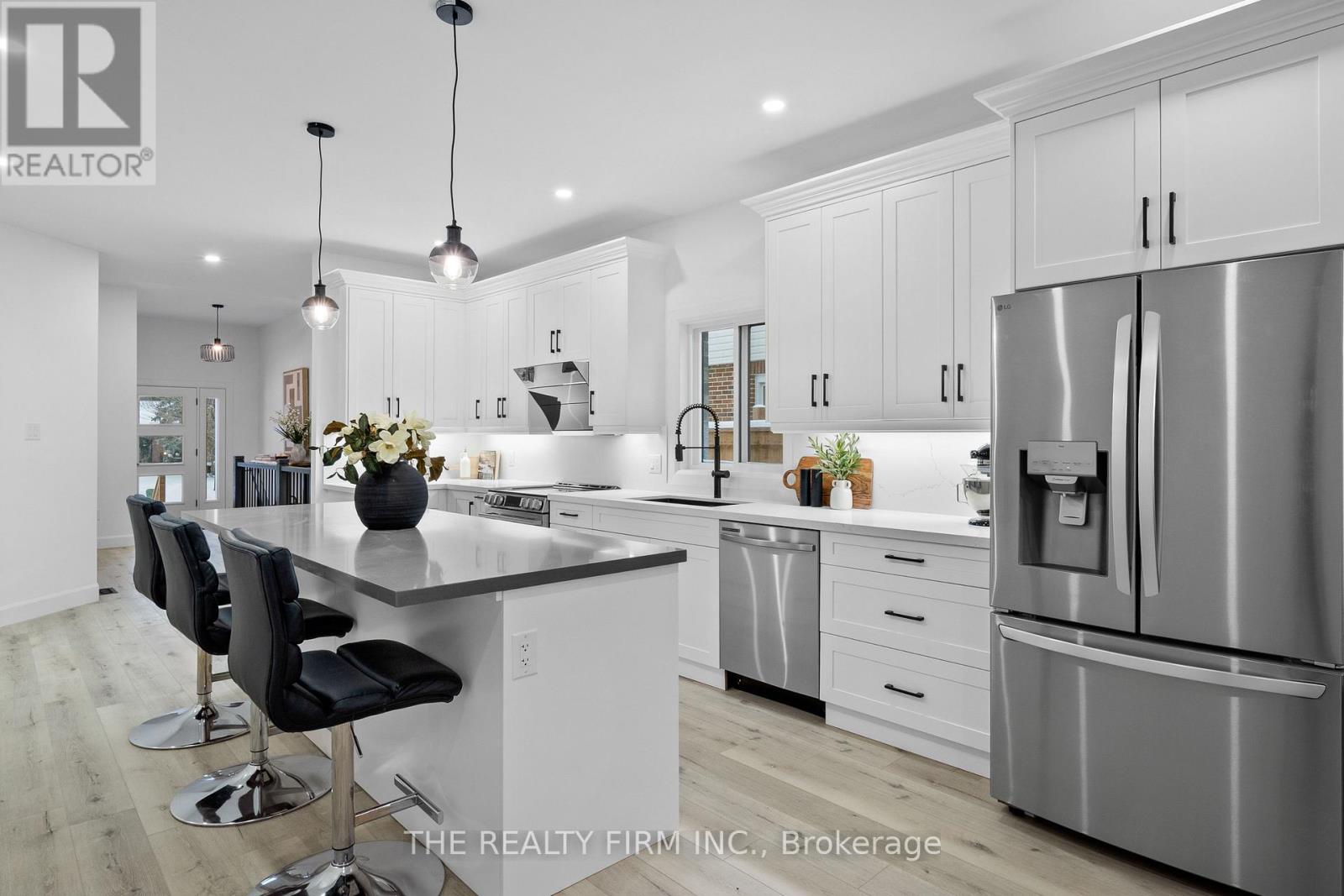 1041 Willow Drive W, London South, Ontario  N6E 1P4 - Photo 13 - X12721732