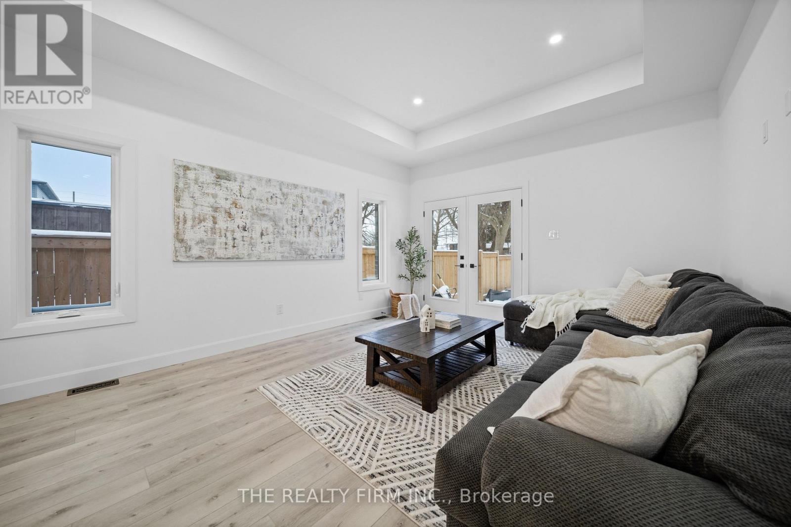 1041 Willow Drive W, London South, Ontario  N6E 1P4 - Photo 17 - X12721732