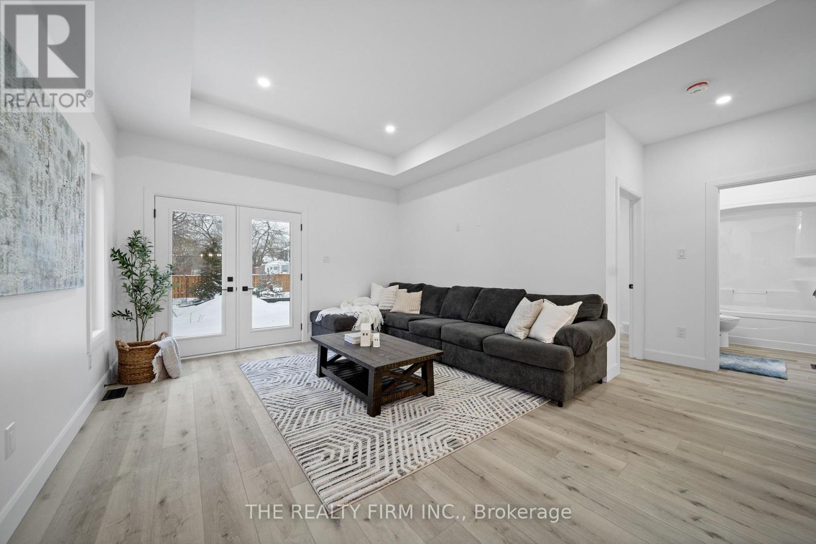 1041 Willow Drive W, London South, Ontario  N6E 1P4 - Photo 20 - X12721732