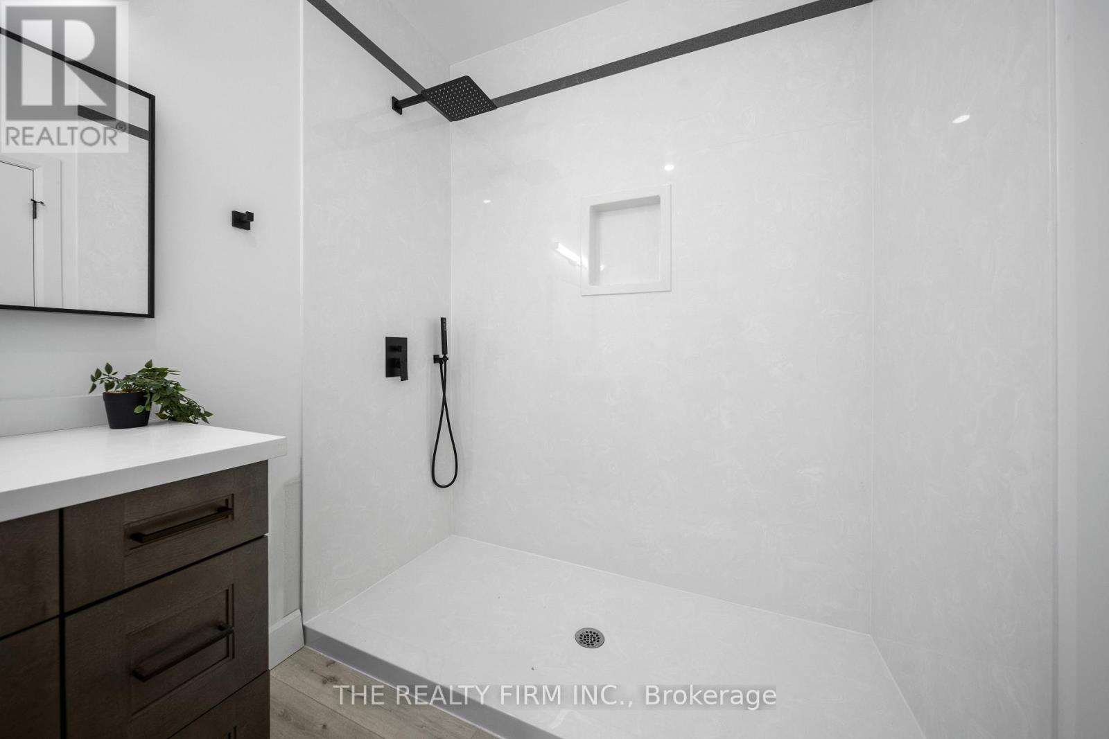 1041 Willow Drive W, London South, Ontario  N6E 1P4 - Photo 29 - X12721732