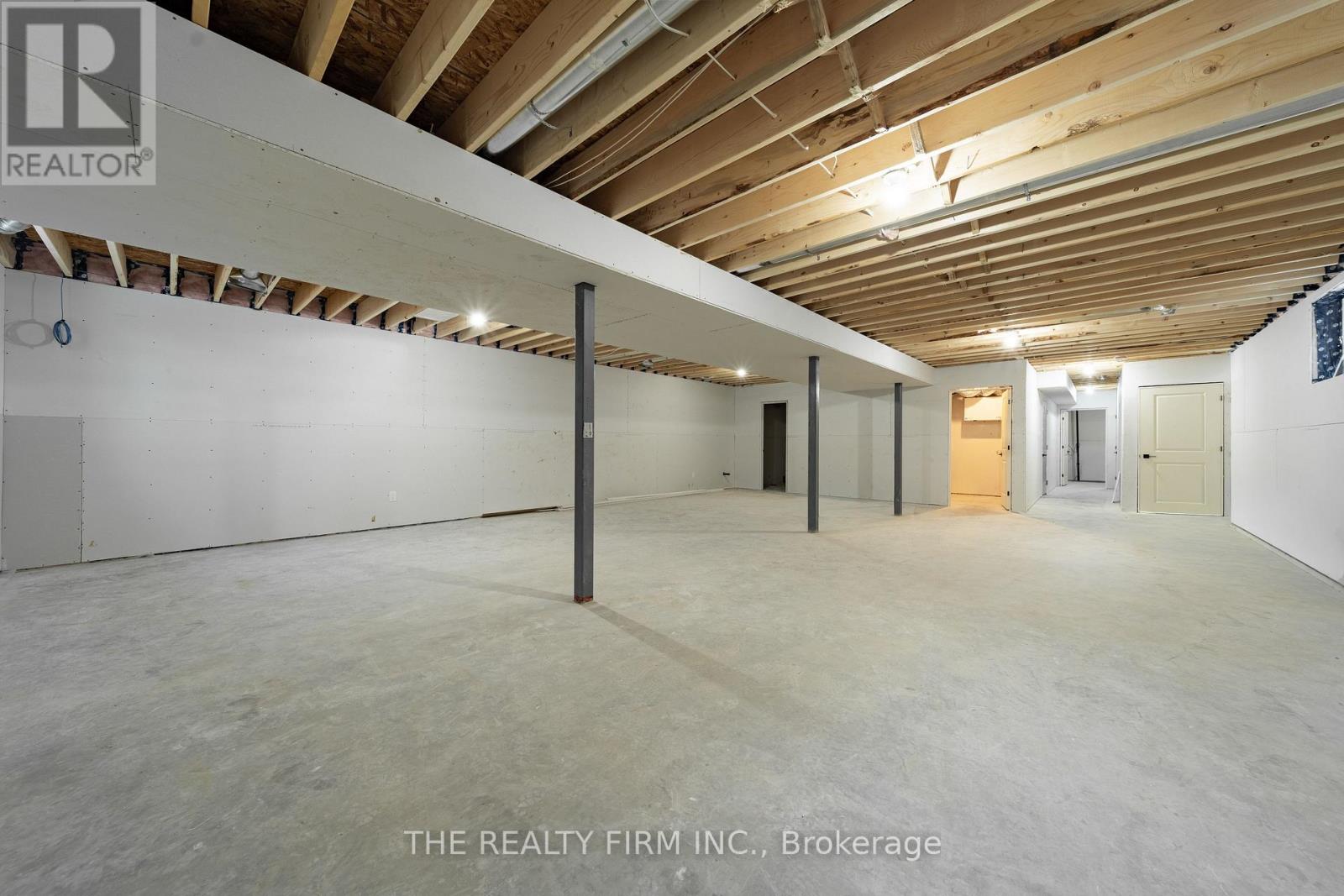 1041 Willow Drive W, London South, Ontario  N6E 1P4 - Photo 35 - X12721732