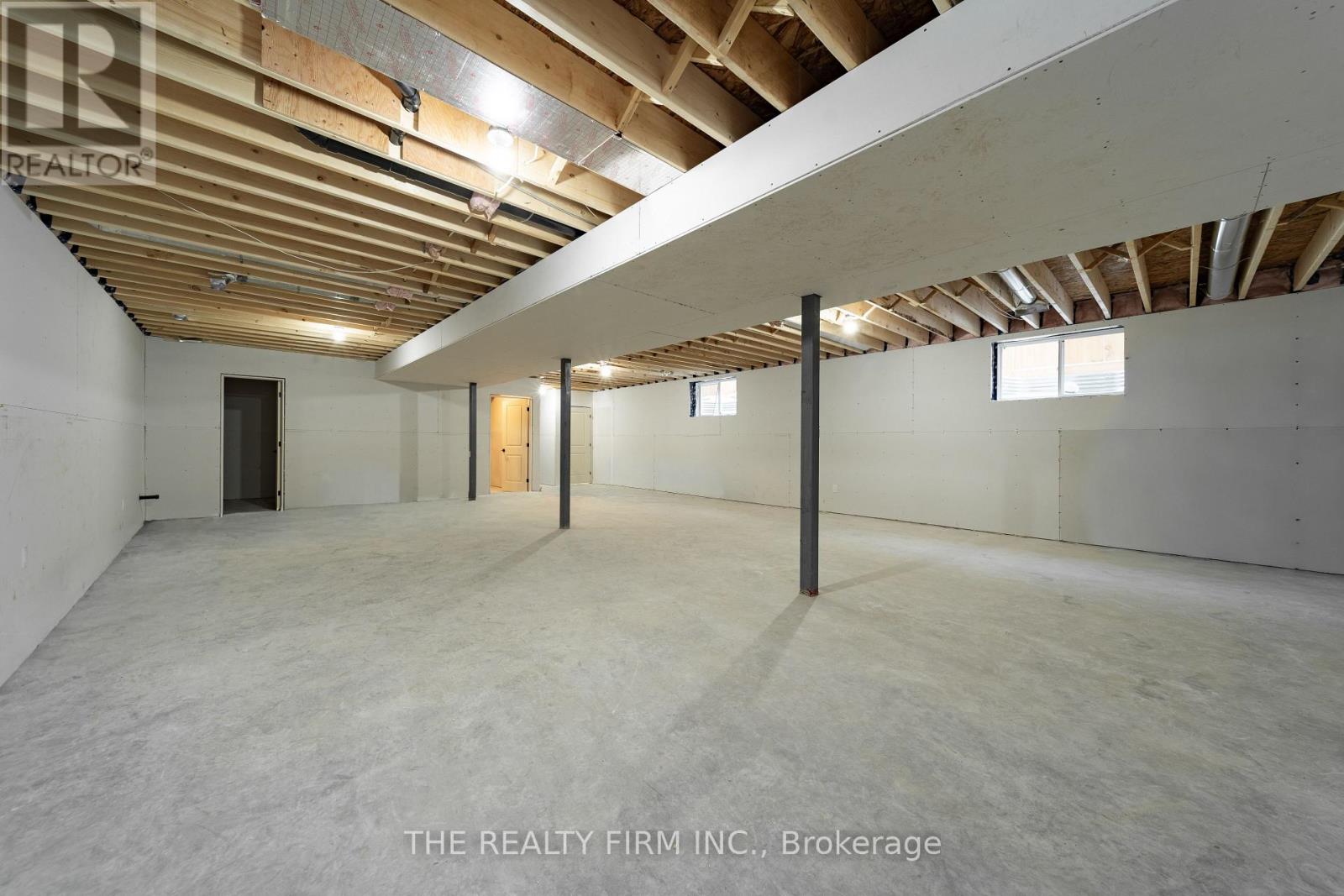 1041 Willow Drive W, London South, Ontario  N6E 1P4 - Photo 36 - X12721732