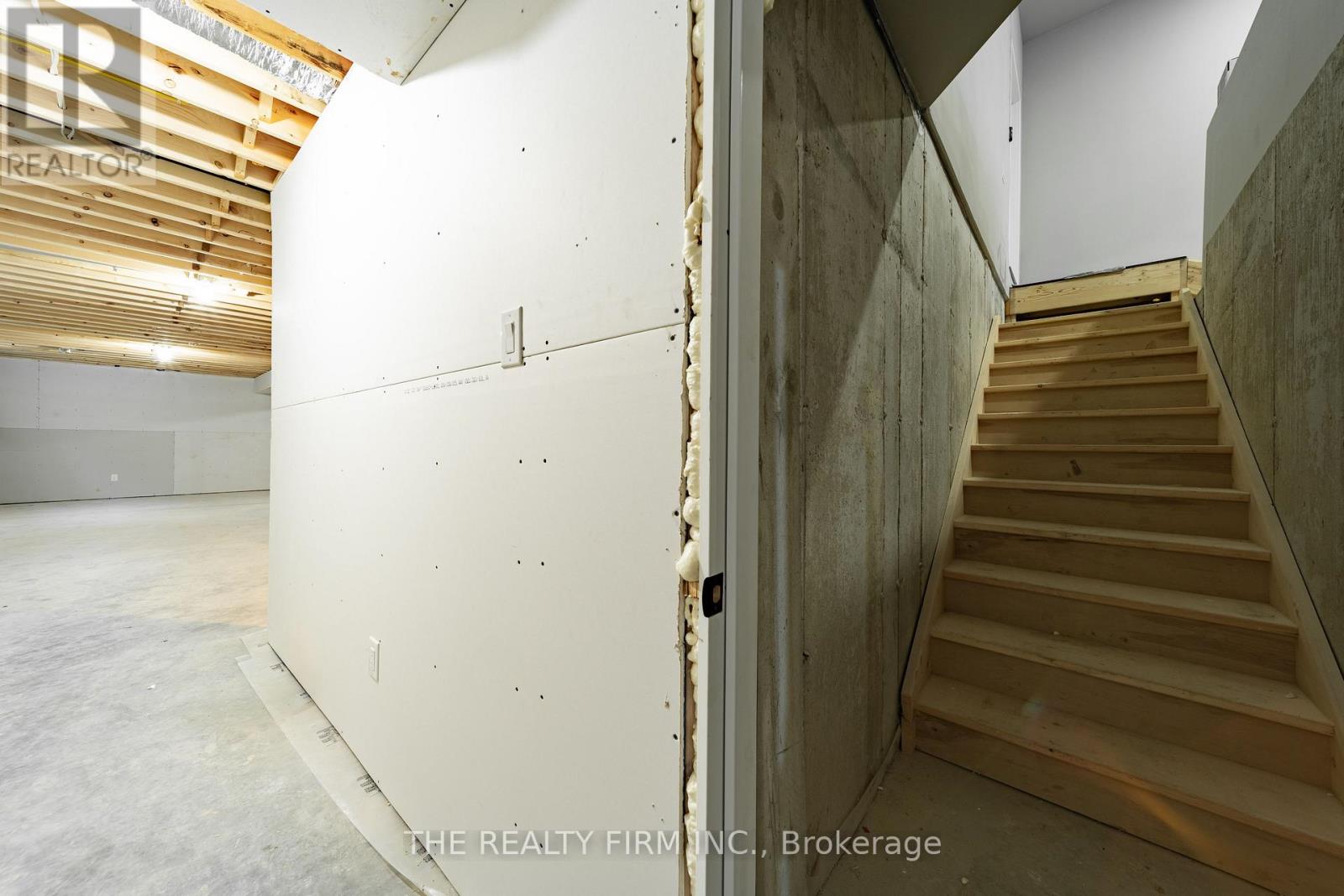 1041 Willow Drive W, London South, Ontario  N6E 1P4 - Photo 39 - X12721732