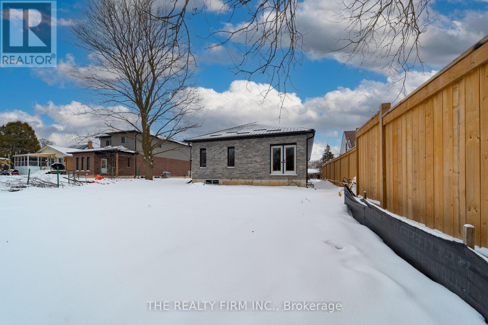 1041 Willow Drive W, London South, Ontario  N6E 1P4 - Photo 44 - X12721732