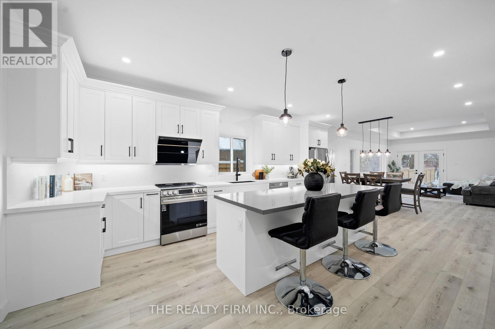 1041 Willow Drive W, London South, Ontario  N6E 1P4 - Photo 8 - X12721732