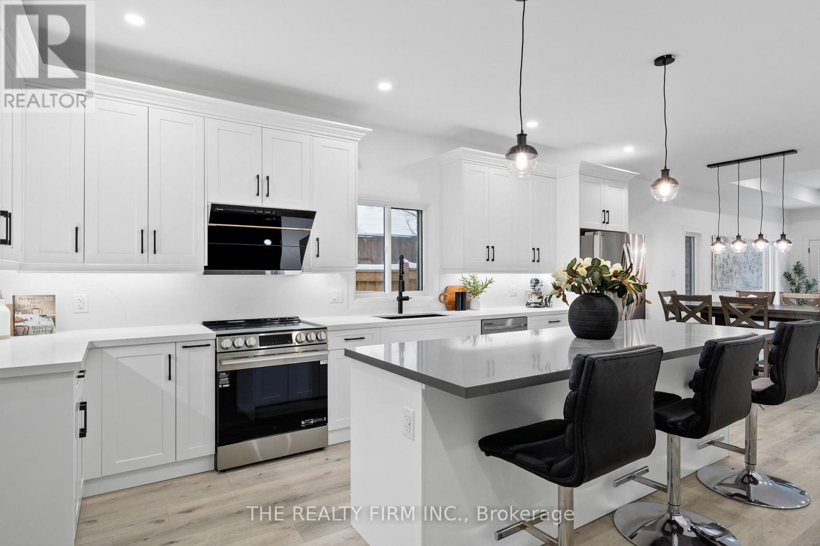 1041 Willow Drive W, London South, Ontario  N6E 1P4 - Photo 9 - X12721732