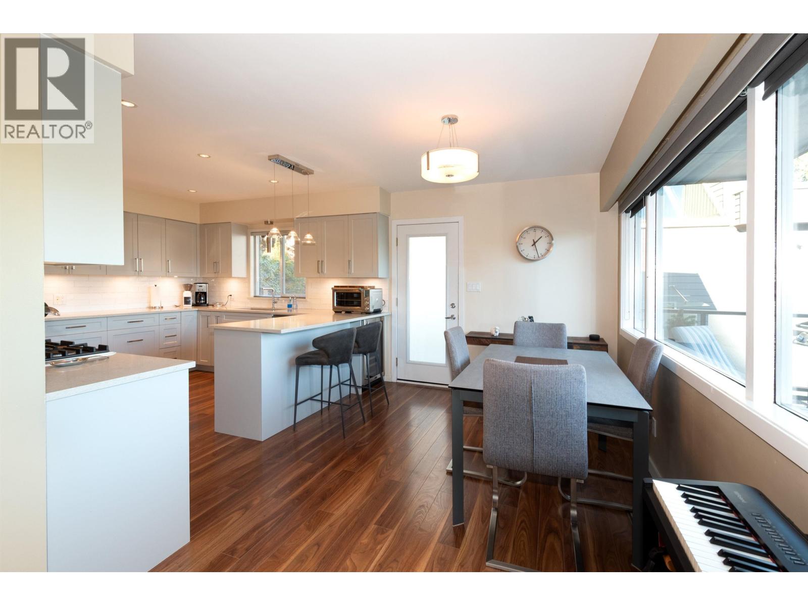 2341 Panorama Drive, North Vancouver, British Columbia  V7G 1V4 - Photo 10 - R3081898