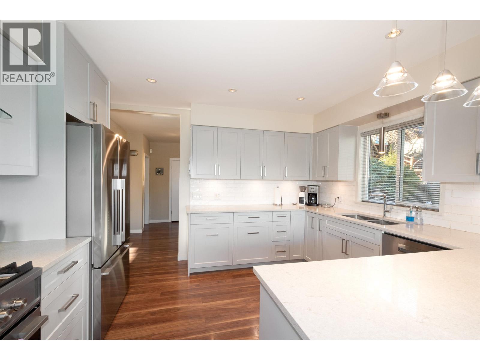 2341 Panorama Drive, North Vancouver, British Columbia  V7G 1V4 - Photo 14 - R3081898