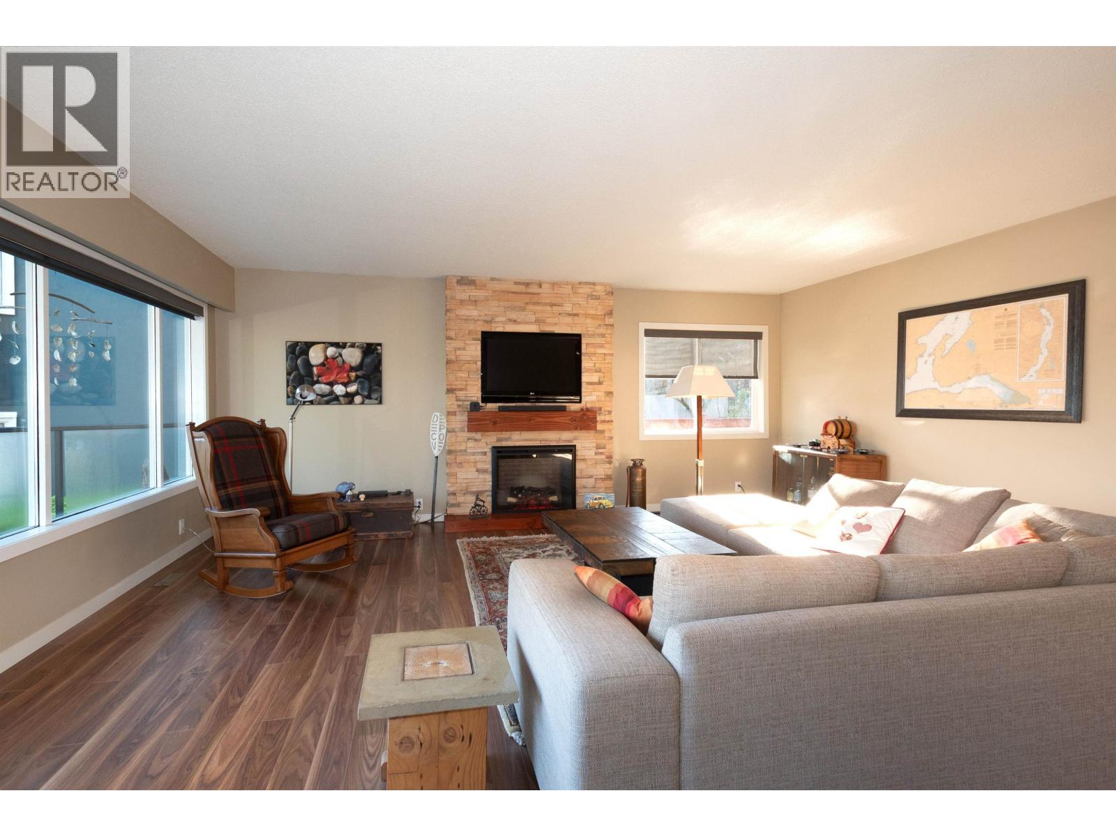 2341 Panorama Drive, North Vancouver, British Columbia  V7G 1V4 - Photo 6 - R3081898