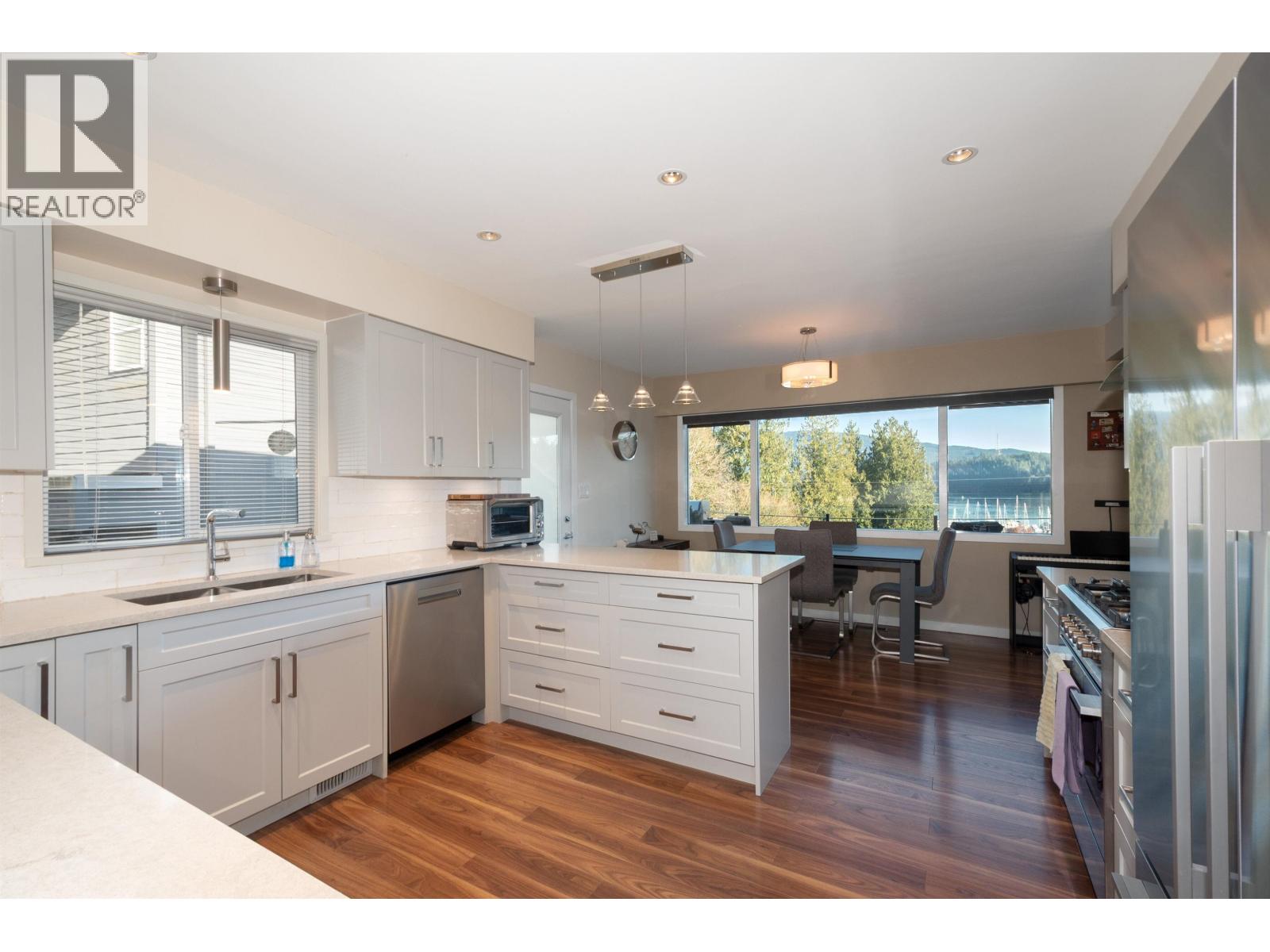 2341 Panorama Drive, North Vancouver, British Columbia  V7G 1V4 - Photo 16 - R3081898