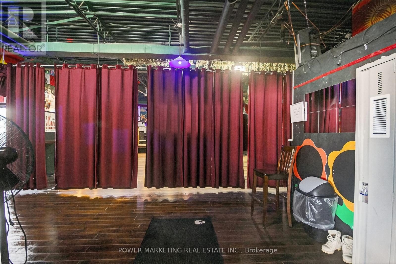 858 Merivale Road, Ottawa, Ontario  K1Z 5Z4 - Photo 18 - X12721600