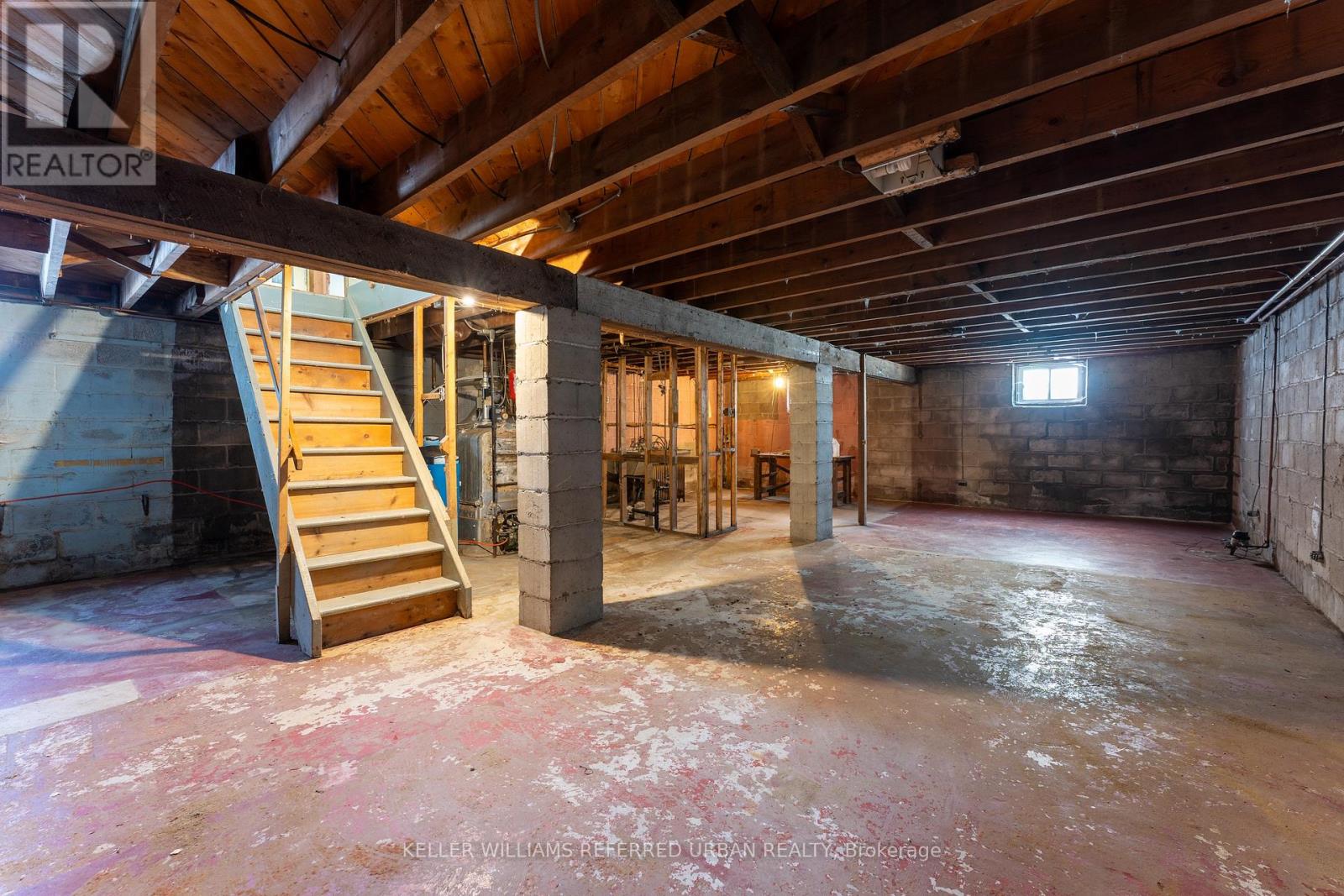 134 Upper Canada Drive, Toronto, Ontario  M2P 1S4 - Photo 4 - C12707704