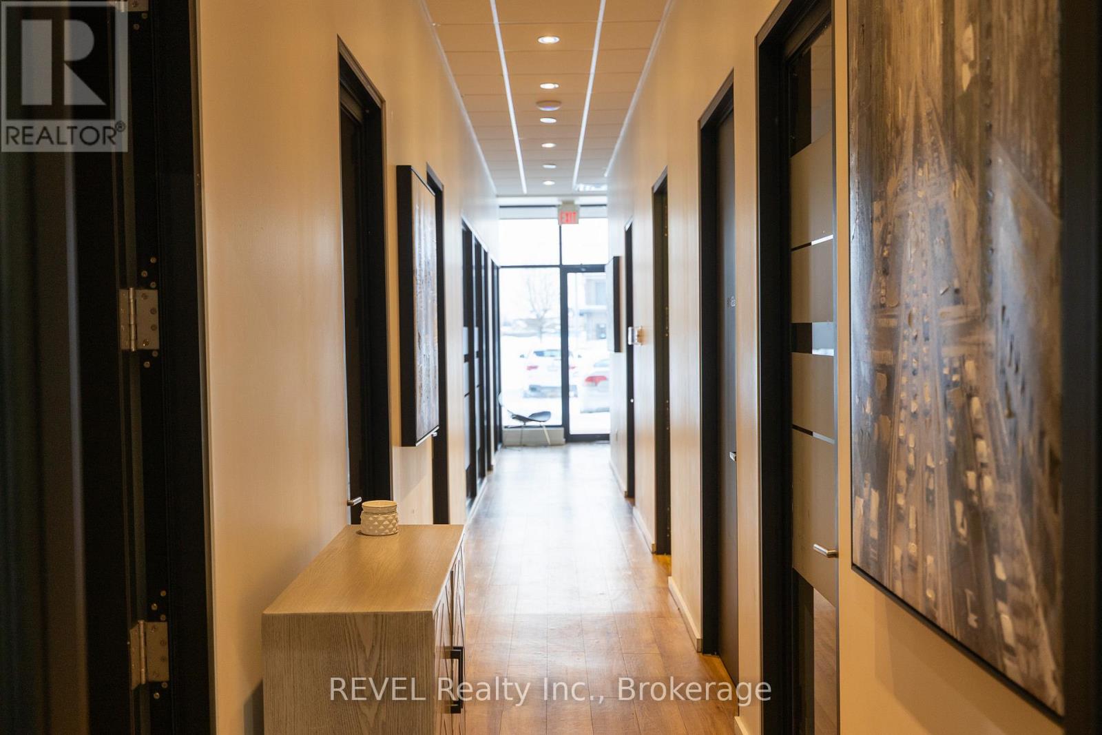 3c - 8685 Lundys Lane, Niagara Falls, Ontario  L2H 1H4 - Photo 4 - X12721544