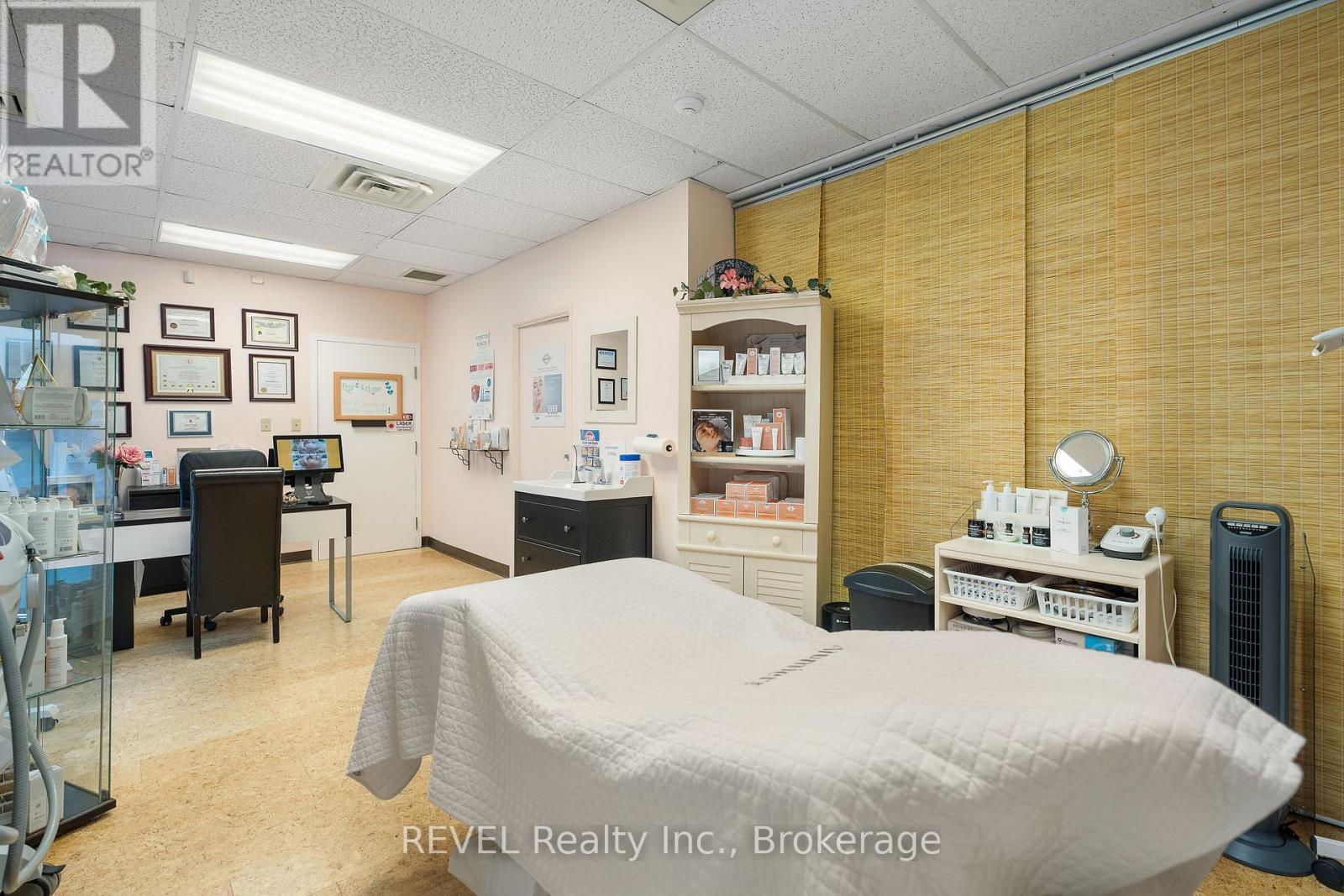 100b - 36 Hiscott Street, St. Catharines, Ontario  L2R 1C8 - Photo 20 - X12721588